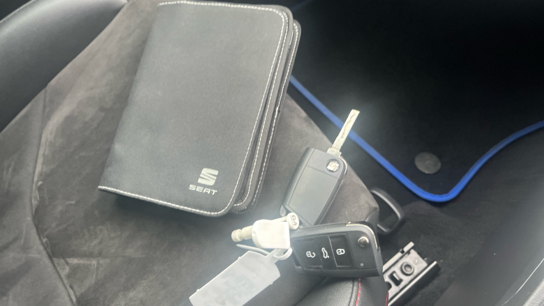 SEAT Leon 1.5 TSI EVO 150 FR Black Edition [EZ] 5dr Petrol Hatchback